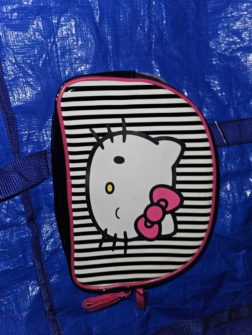 Hello Kitty Sequin Tote And Makeup Bag - Picture 2 of 4